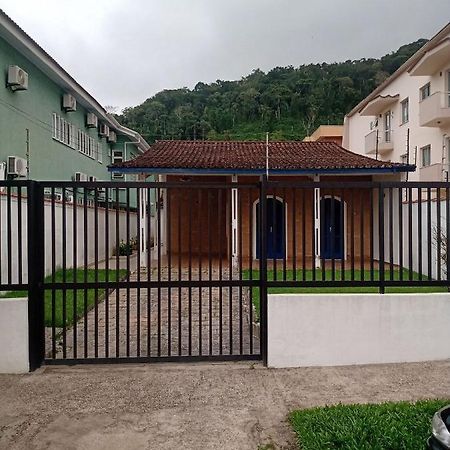 Casa Praia Grande Com Churrasqueira Ubatuba Exterior photo