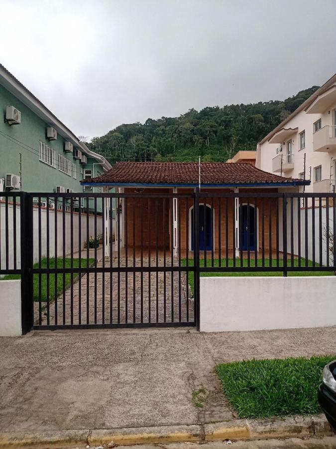 Casa Praia Grande Com Churrasqueira Ubatuba Exterior photo